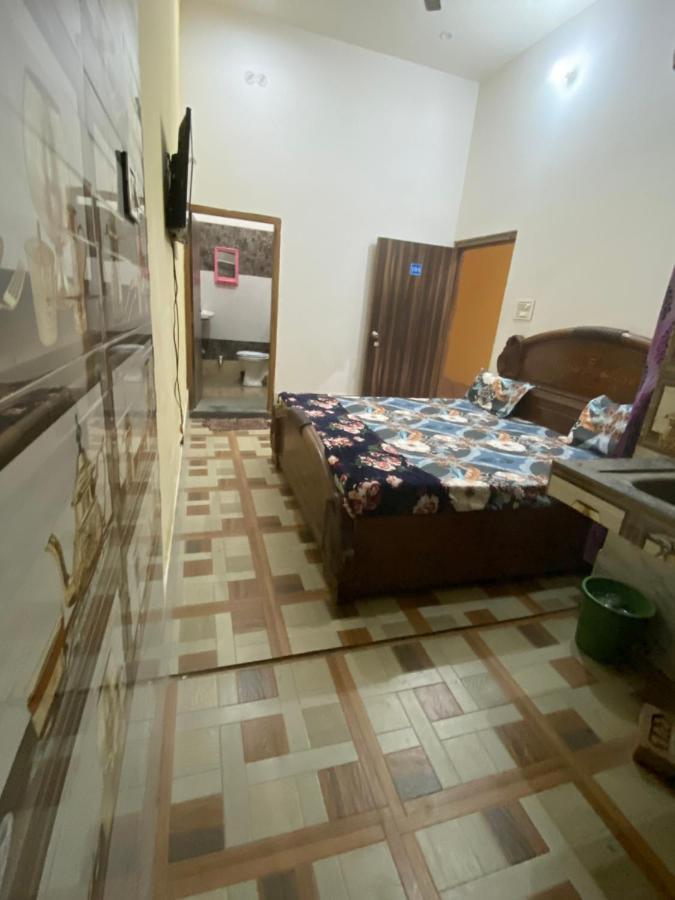 Balaji Homestay Mathura In Vrindavan Esterno foto
