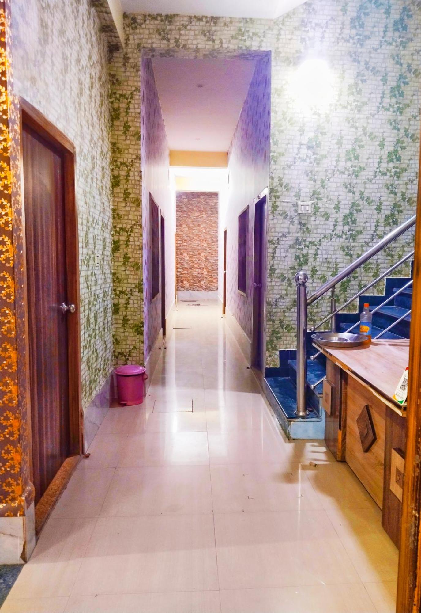 Balaji Homestay Mathura In Vrindavan Esterno foto