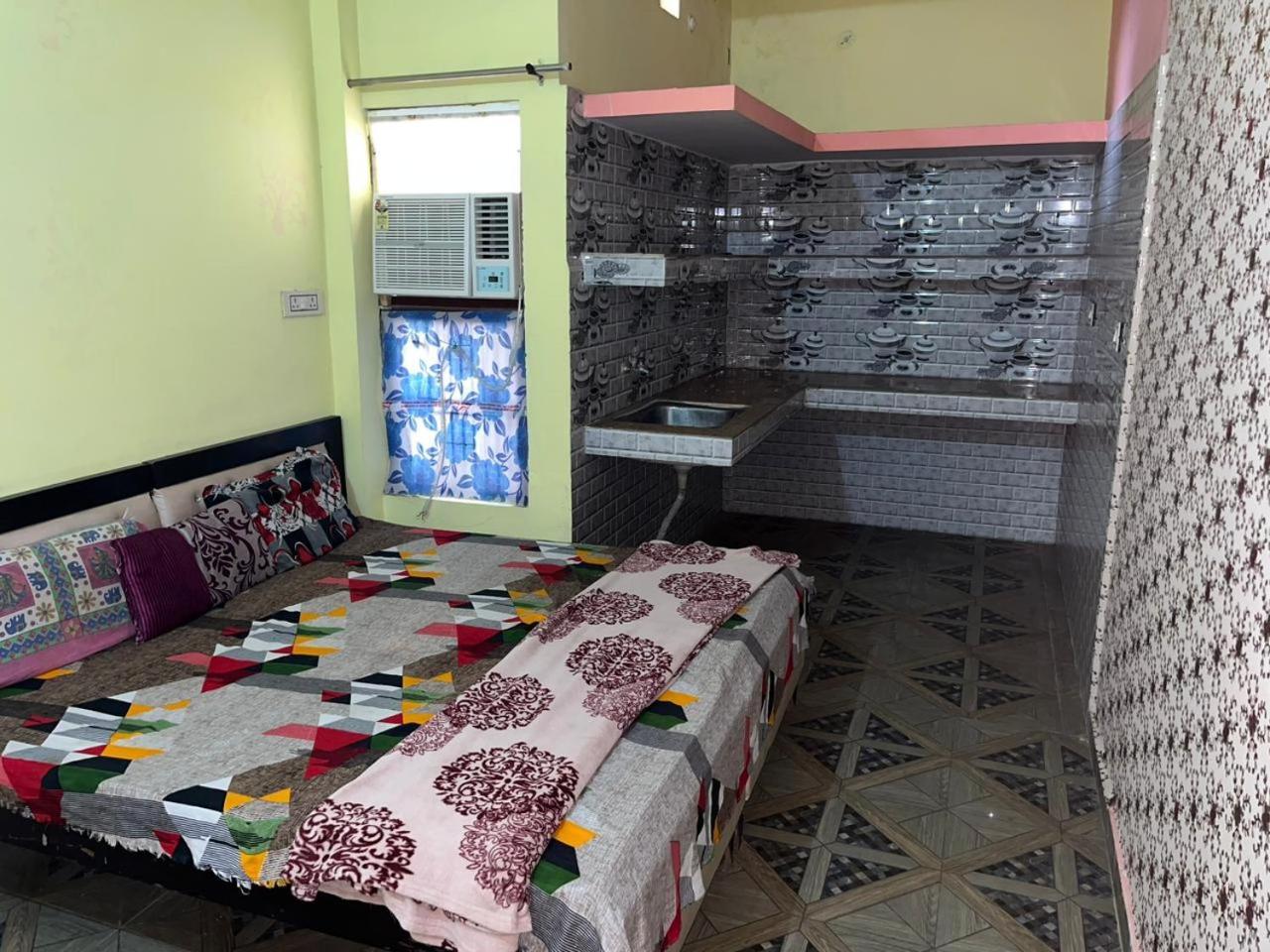 Balaji Homestay Mathura In Vrindavan Esterno foto