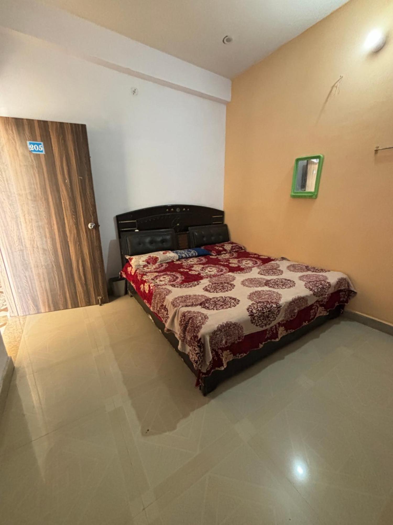 Balaji Homestay Mathura In Vrindavan Esterno foto