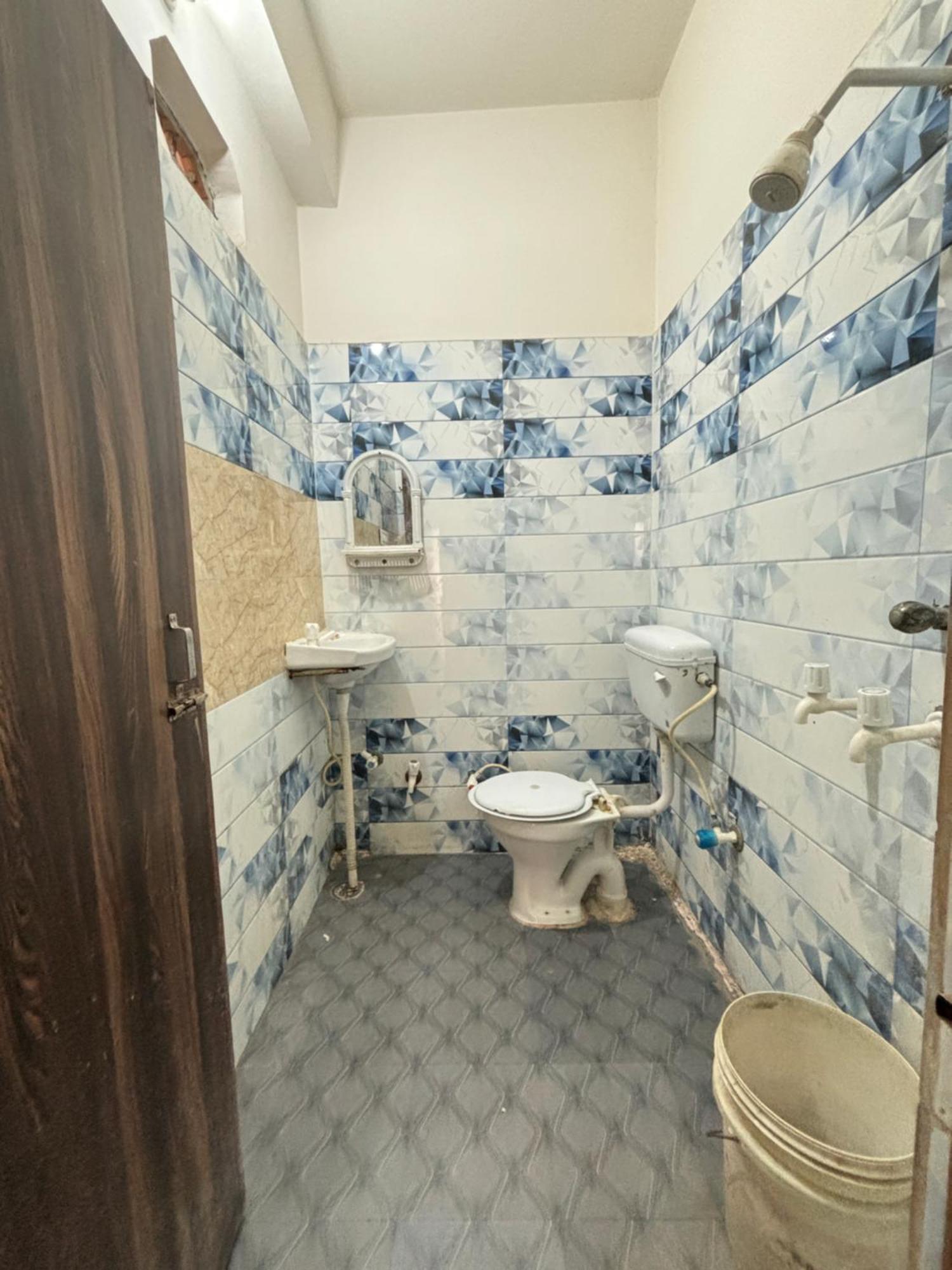 Balaji Homestay Mathura In Vrindavan Esterno foto